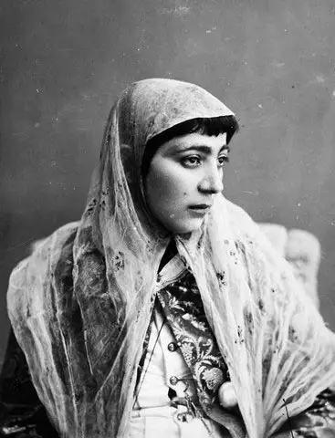 هرچه بود شریعت به خانه بخت رفت